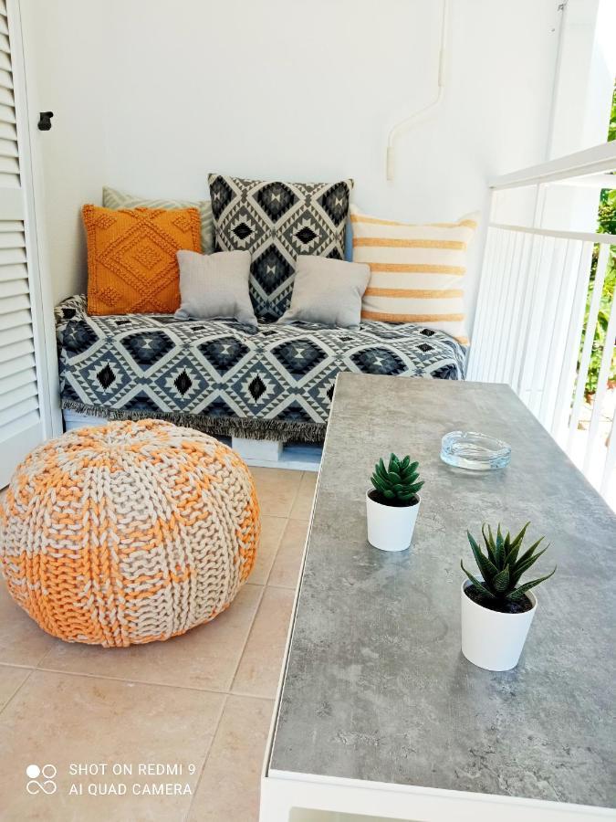 Summer Feel Suites Πόρος Εξωτερικό φωτογραφία
