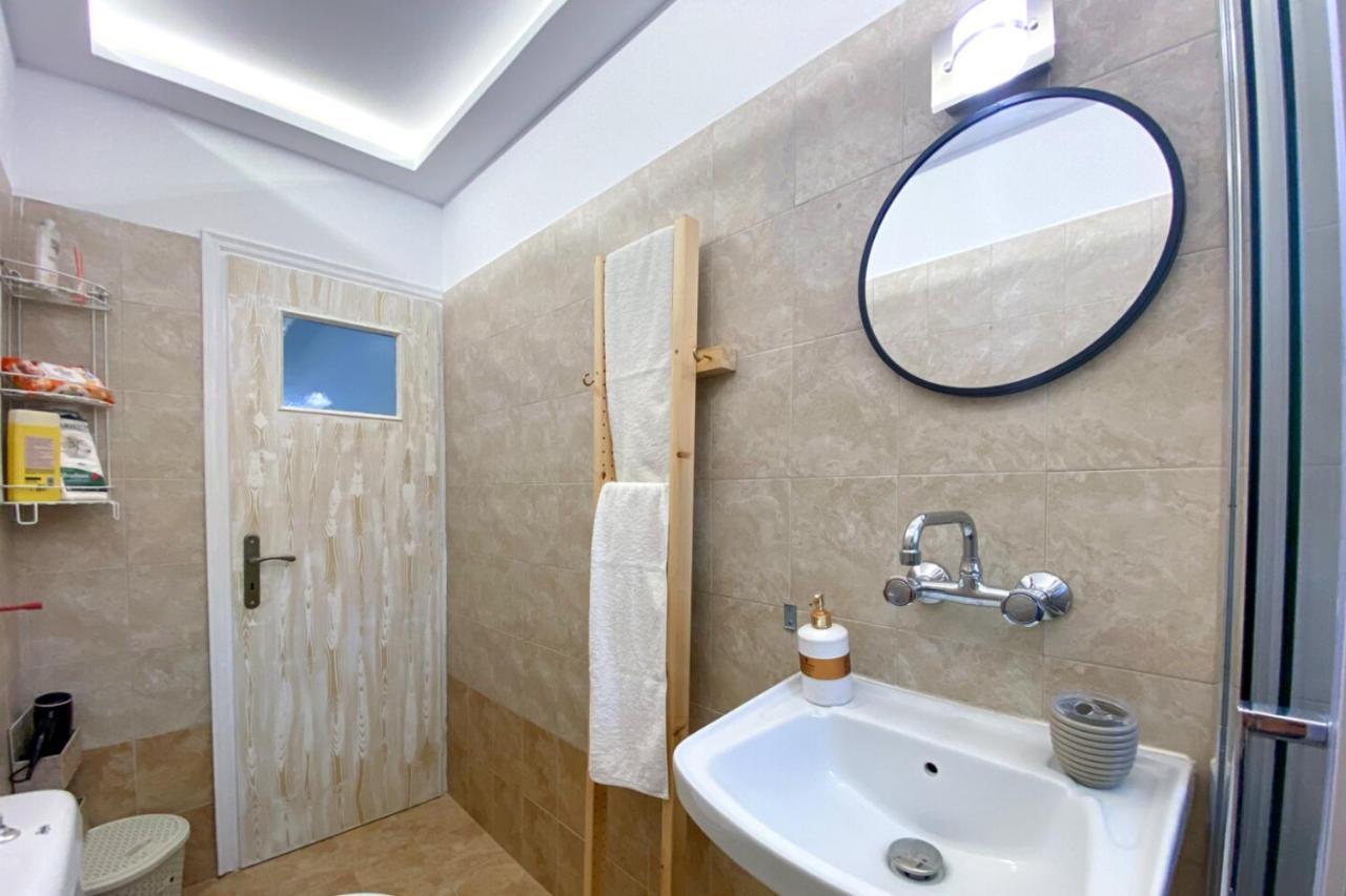 Summer Feel Suites Πόρος Εξωτερικό φωτογραφία