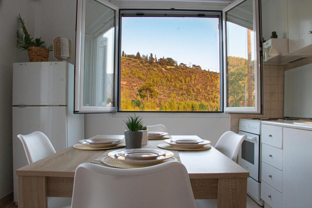 Summer Feel Suites Πόρος Εξωτερικό φωτογραφία