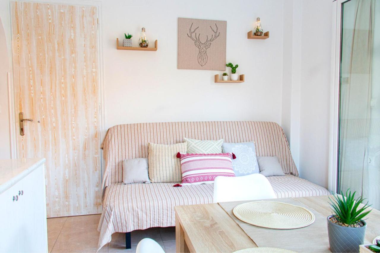 Summer Feel Suites Πόρος Εξωτερικό φωτογραφία
